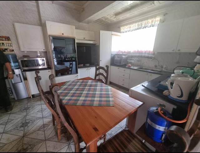 22 BEDROOM HOUSE FOR SALE IN TURFFONTEIN
